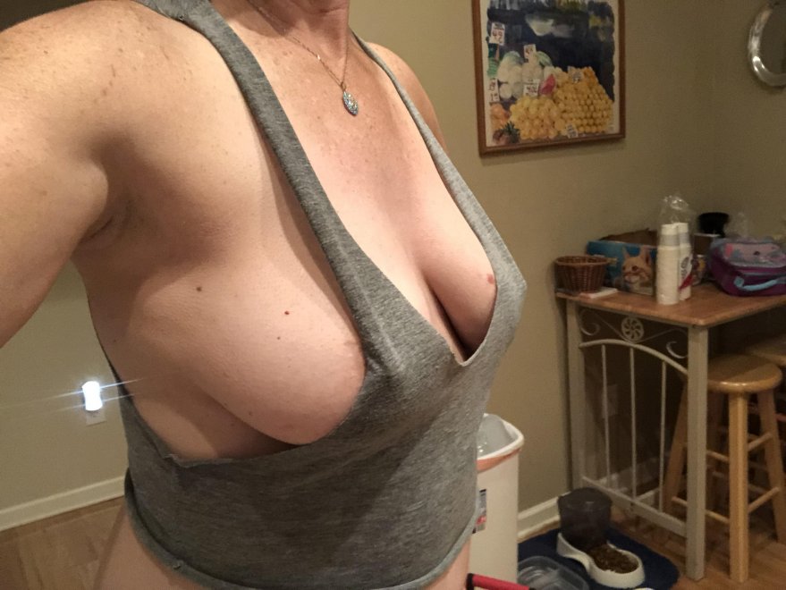 [F] I buy her little gifts and she likes to waer them and take pictures when I'm not there!