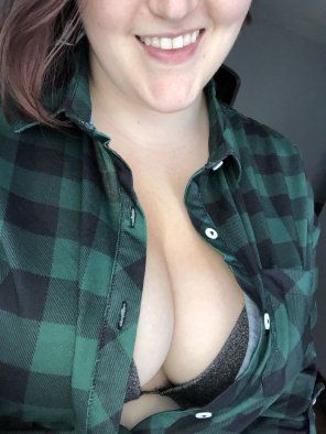 amateur pic Anyone like flannel ? [f] [oc]