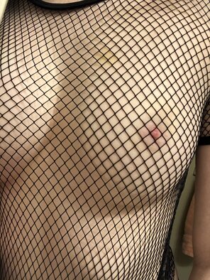 nipple peeking through my fishnet [F]