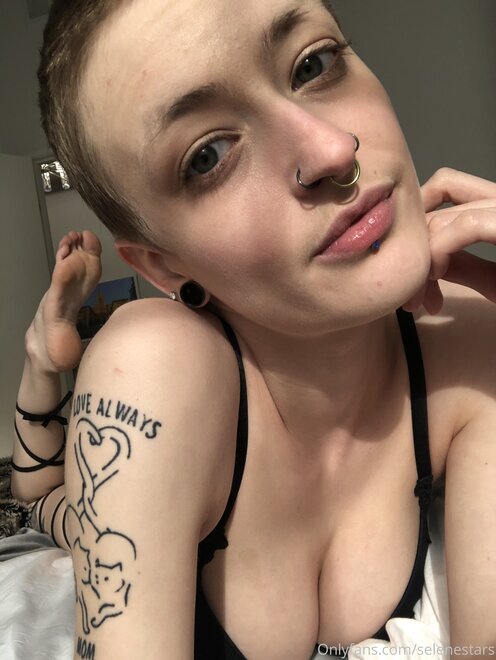 2320x3088_3c65bd20a7f8efea6b53b44977596a7f