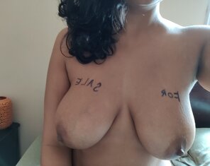 foto amadora Looking to sell some prime real estate. Any takers? [F]