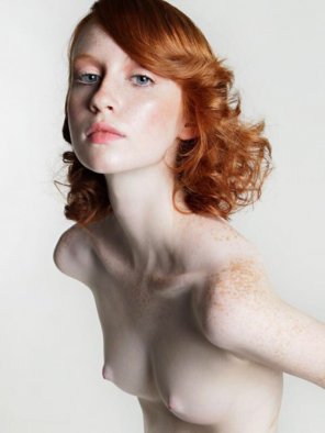 foto amateur Pale redhead