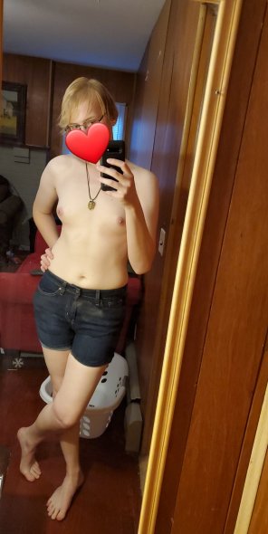 amateur pic Me and my oh so grabbable hips