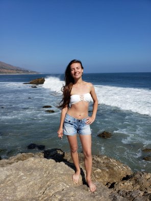 photo amateur Sexy teen at the ocean