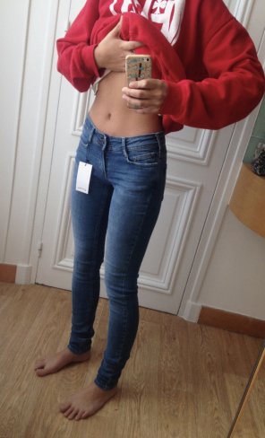 amateur photo [F]itting my new jeans