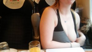 photo amateur Think i am on the wrong train because i am definetly no virgin [F]
