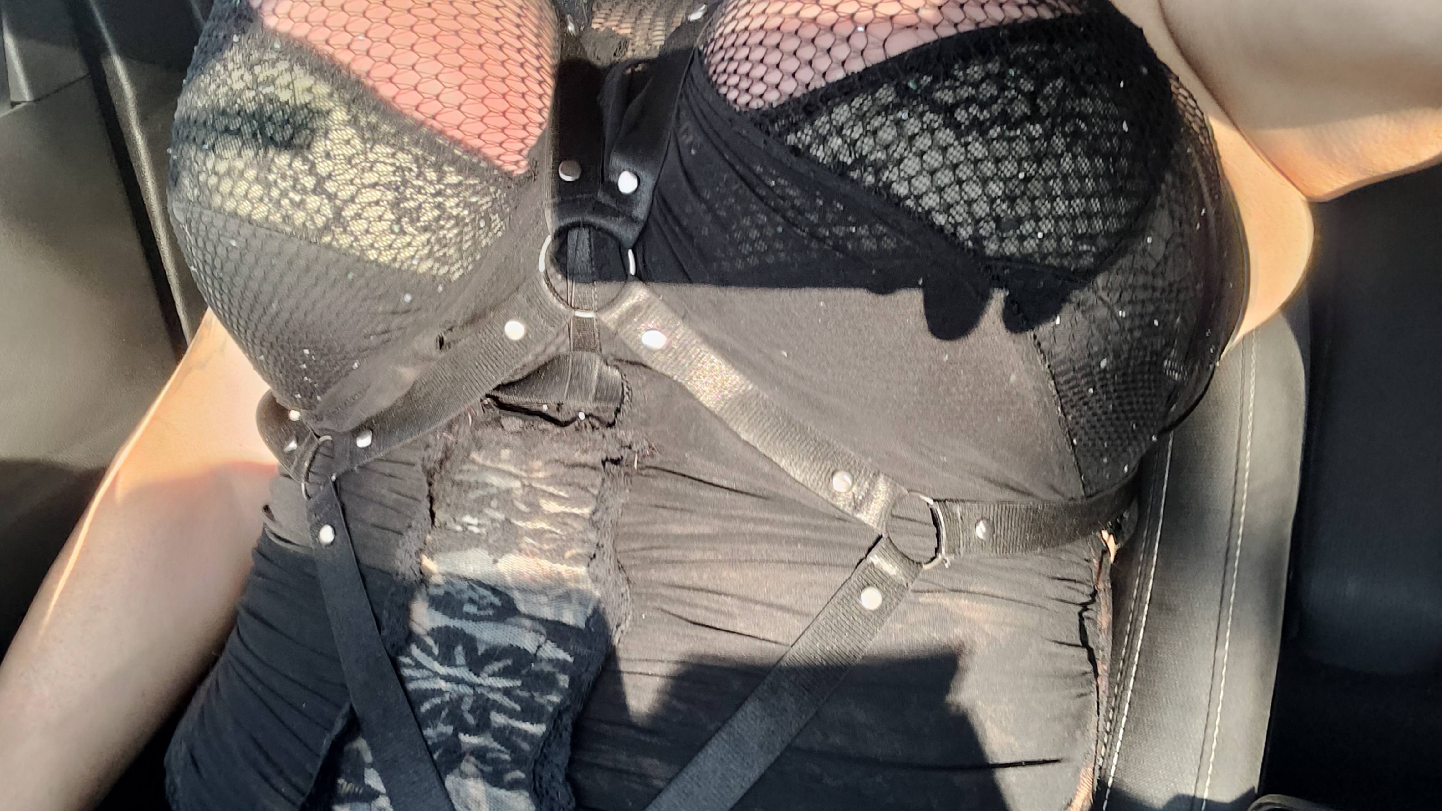 amateur photo 1000149385