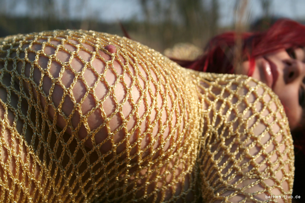 amateur photo bb_goldenskin_041