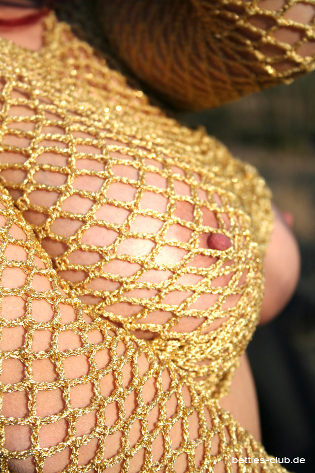 amateur photo bb_goldenskin_130