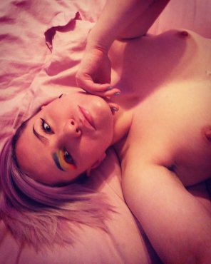 photo amateur I rather be pink than [f]eel blue <3