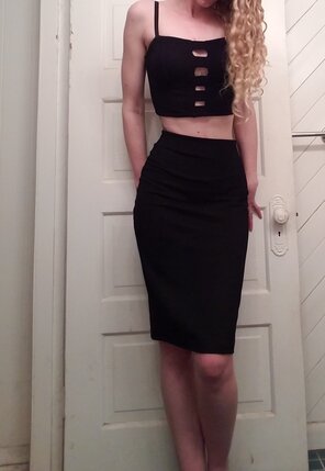 photo amateur All dressed up with literally nowhere to go. At least y'all can still see my [F]riday night outfit.