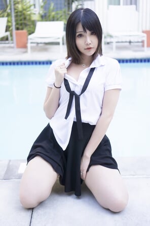 foto amadora Hana-Bunny-Wet-Shirt-Casual-1