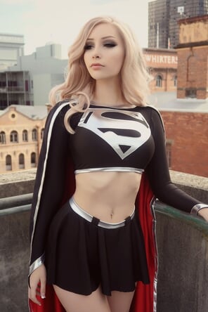 foto amadora Beke-Jacoba-Dark-Supergirl-2