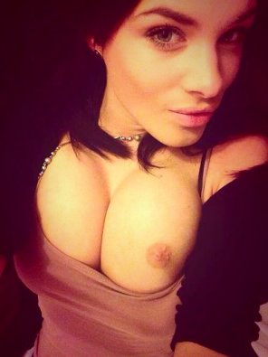 zdjęcie amatorskie Hot Brunette Sends Hot Selfie. Something Strange About Her Nipple Though