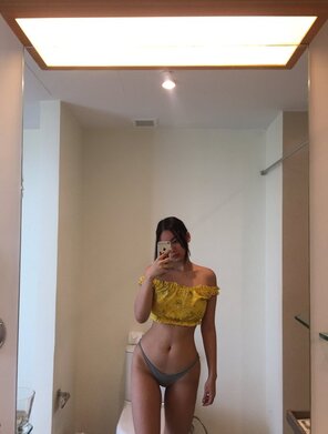 amateur photo Perfect hourglass shape