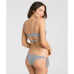 amateur-Foto Excellent bottom in bikini