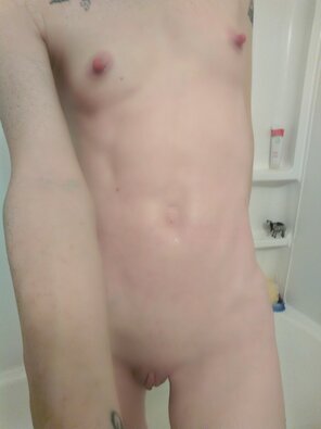 amateur pic Fresh out the shower.