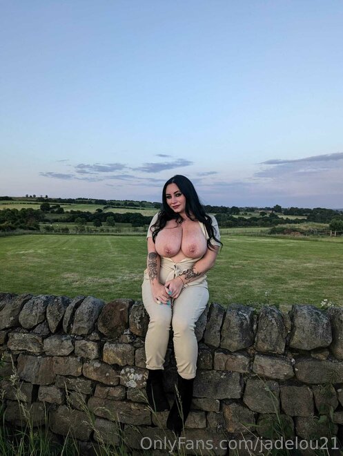 Pics by @onlyforfan_online (105)