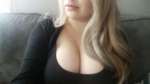 amateur pic Cleavage