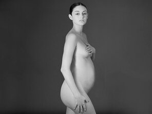 foto amateur My mom's maternity photo shoot 1980s NSFW