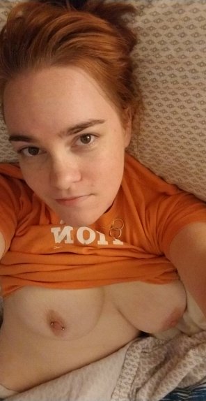 photo amateur Relaxing in Bed