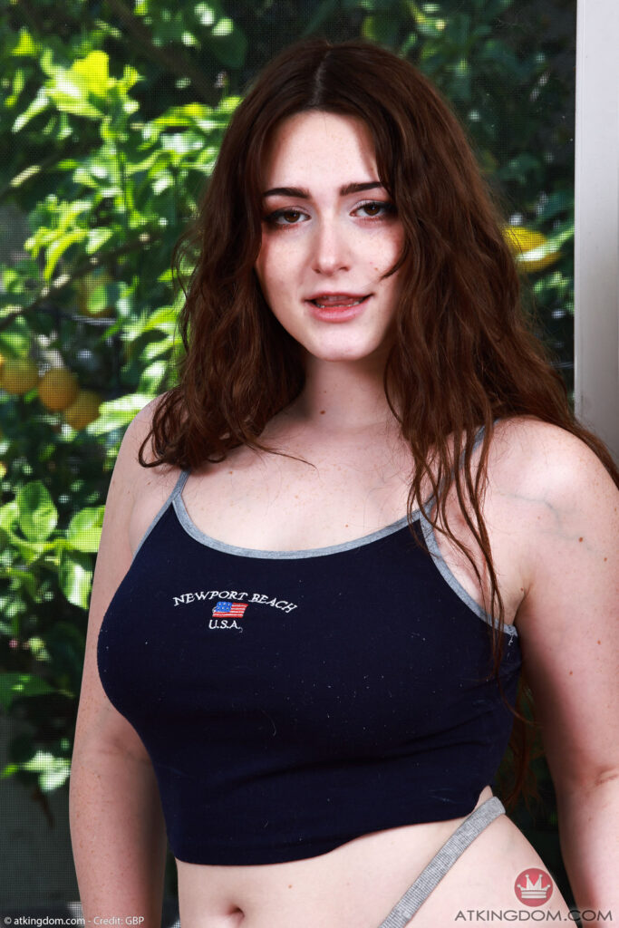 amateur photo 1000082276