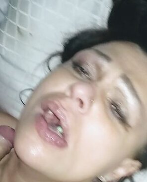 zdjęcie amatorskie Alethia licking and sucking