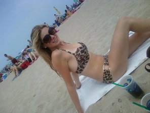 amateur pic Beach babe.