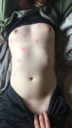 foto amatoriale Fresh hickeys from a lazy morning in bed..