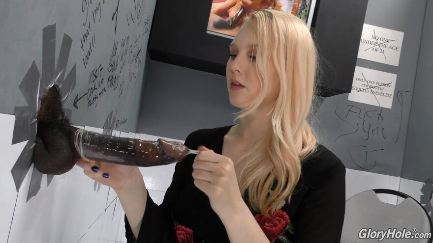 lily-rader-gloryhole_1080p.mp4_20240815151231_0000077