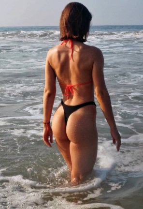 zdjęcie amatorskie Thong Bikini Fit Ass