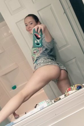 amateur pic She got a hungry little booty