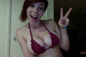 photo amateur Skype chatting with her friend