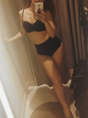 amateur photo More in changing room [f]