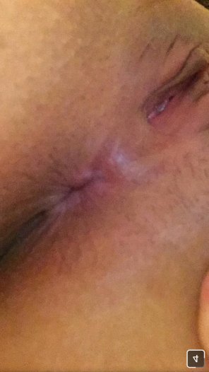 amateur-Foto Anybody wanting to play with this tight asshole ?