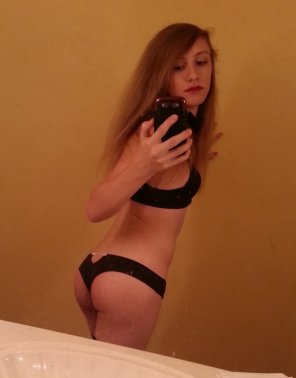 photo amateur Older pic, what do you [T]hink?