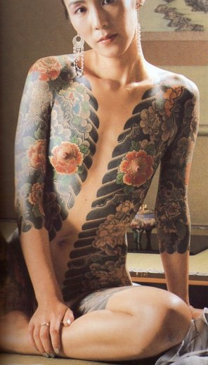foto amadora Tattoo Shoulder Arm Sleeve 