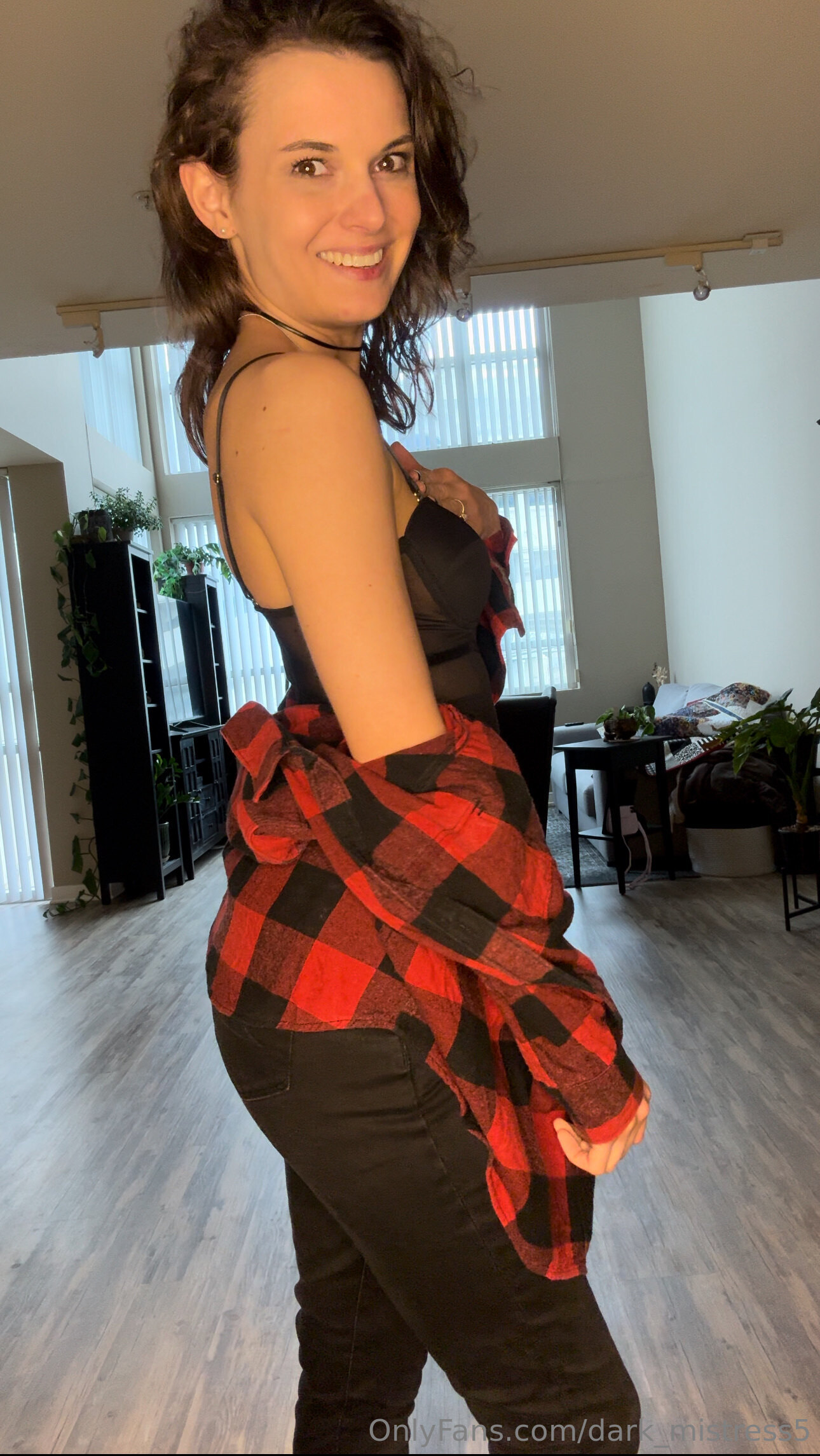 amateur photo 1290x2290_cce45f592278fa4c50fca837e087807b