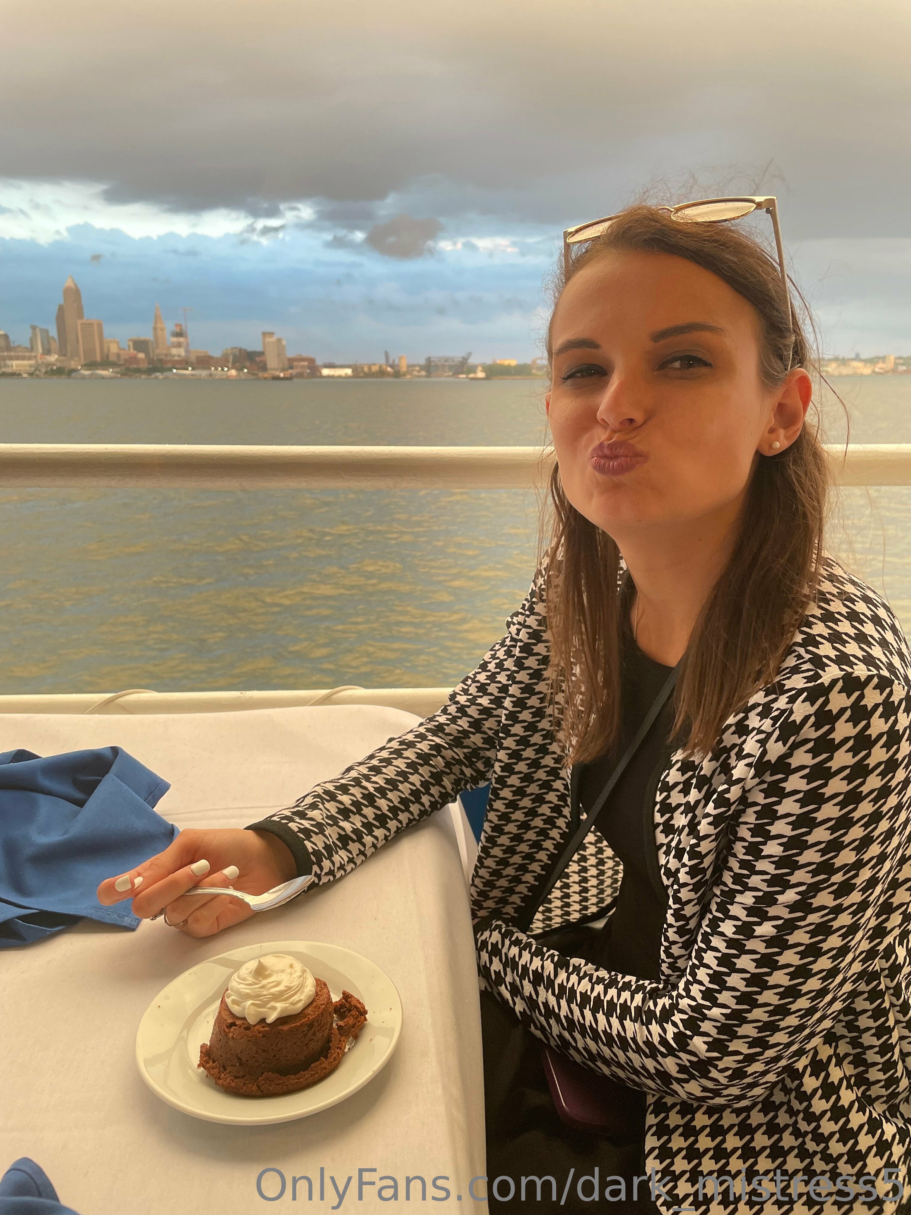 amateur photo 3024x4032_d9568ffaa889a202e0ce09e692aa09c1