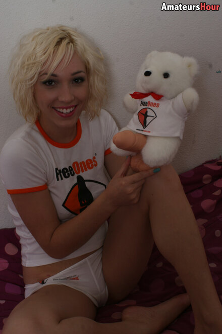 AHLilyLabeauFreeones0025-lg