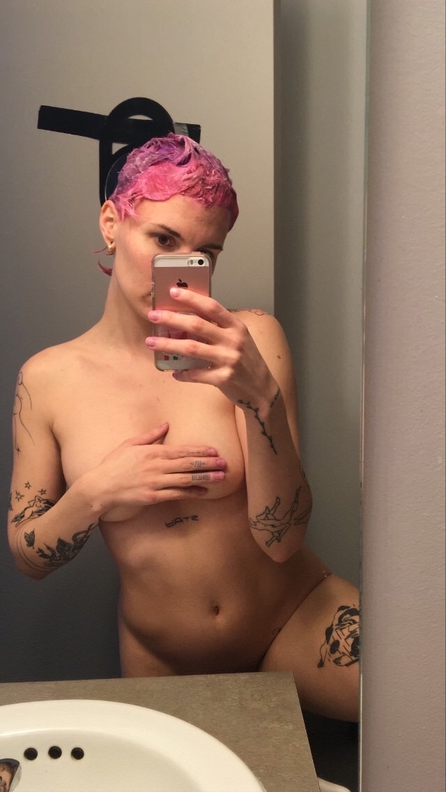 amateur photo A526BE4F-B394-4603-9E6C-B76FE981D5EA