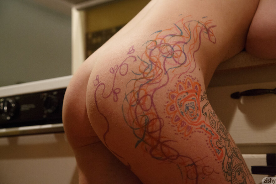 full_053_7419045423000