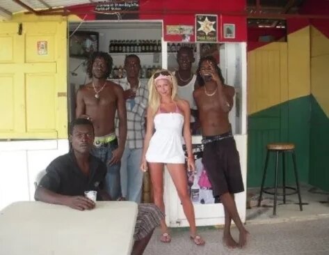 c6681149bd242f727bbe8fd7eaed3e95~2