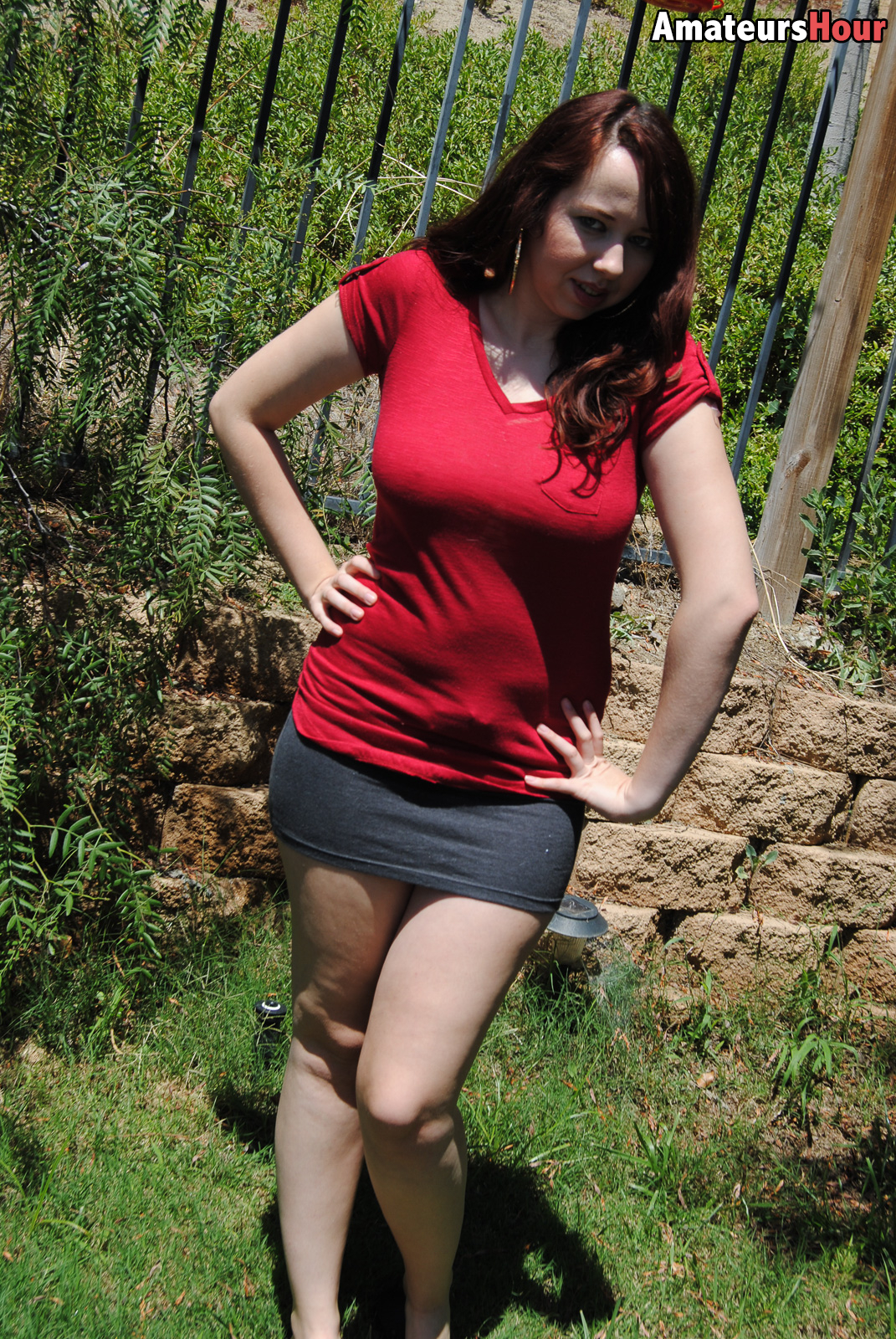 amateur photo AHAlisynredshirt0003-lg
