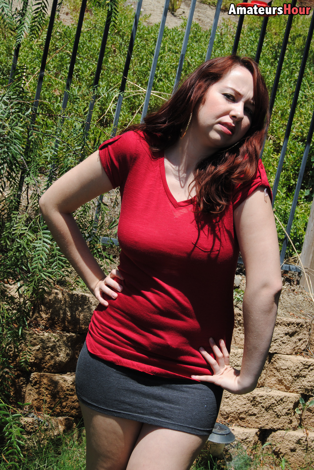 amateur photo AHAlisynredshirt0004-lg