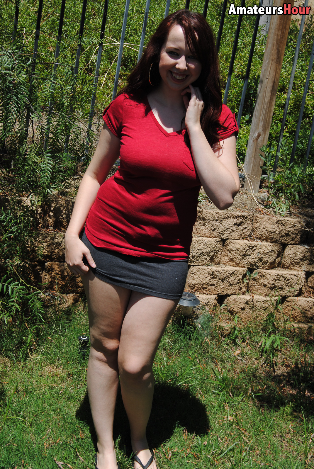 amateur photo AHAlisynredshirt0010-lg