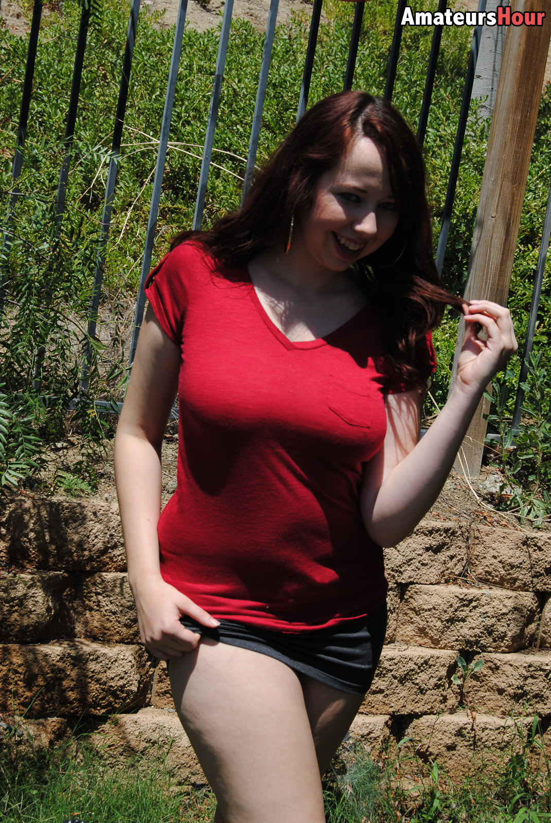 amateur photo AHAlisynredshirt0012-lg