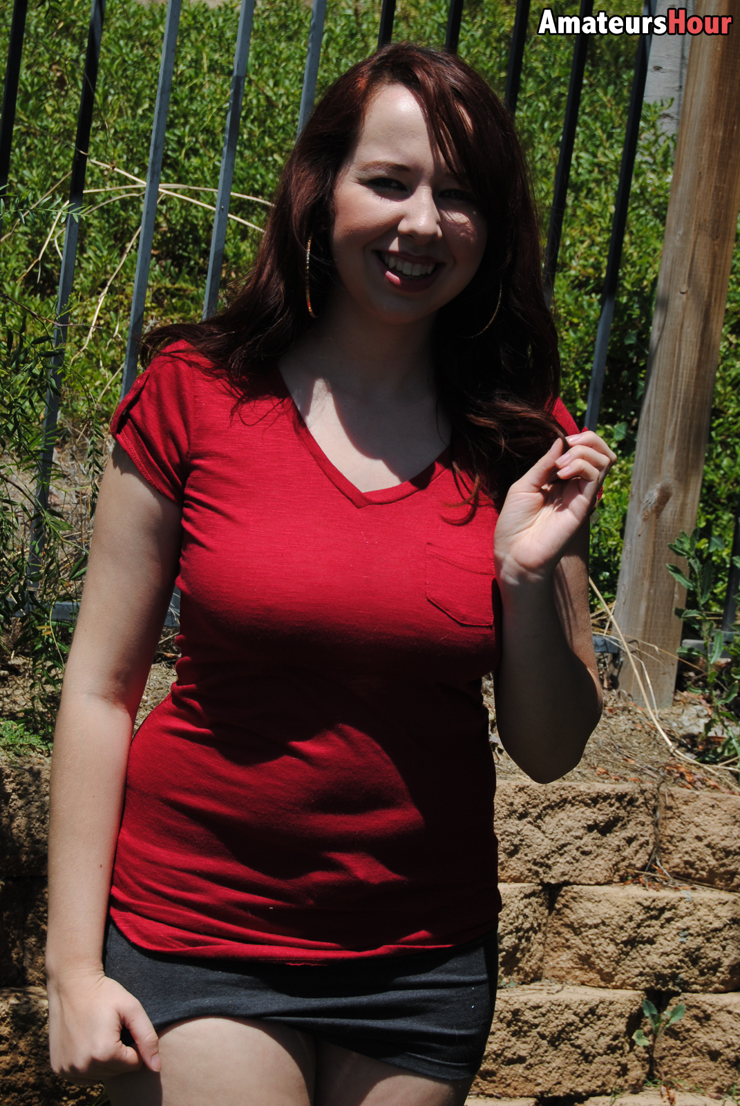 amateur photo AHAlisynredshirt0015-lg