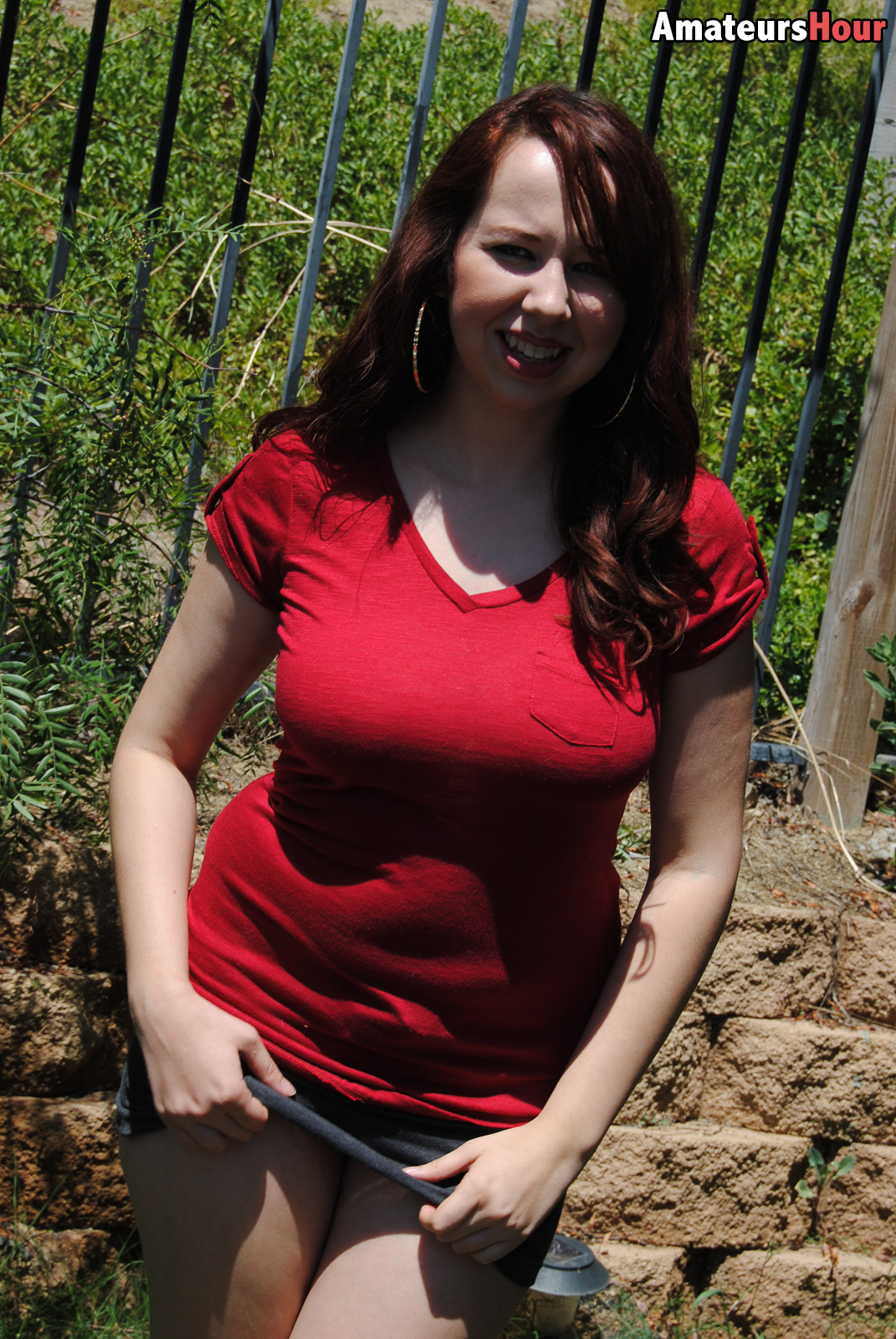 amateur photo AHAlisynredshirt0017-lg