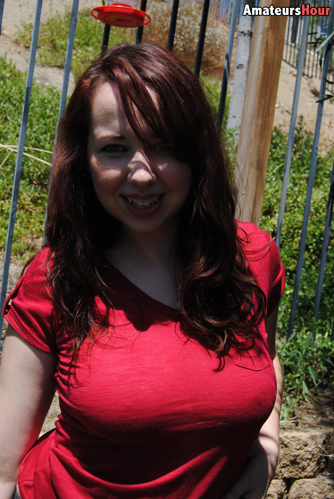 amateur photo AHAlisynredshirt0144-lg